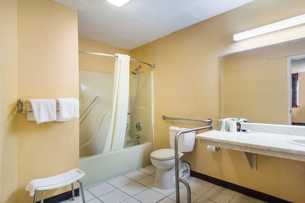 Americas Best Value Inn Darien Exterior foto